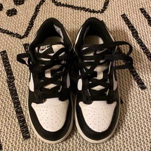 Nike black and white panda dunks reposting barely worn almost like new